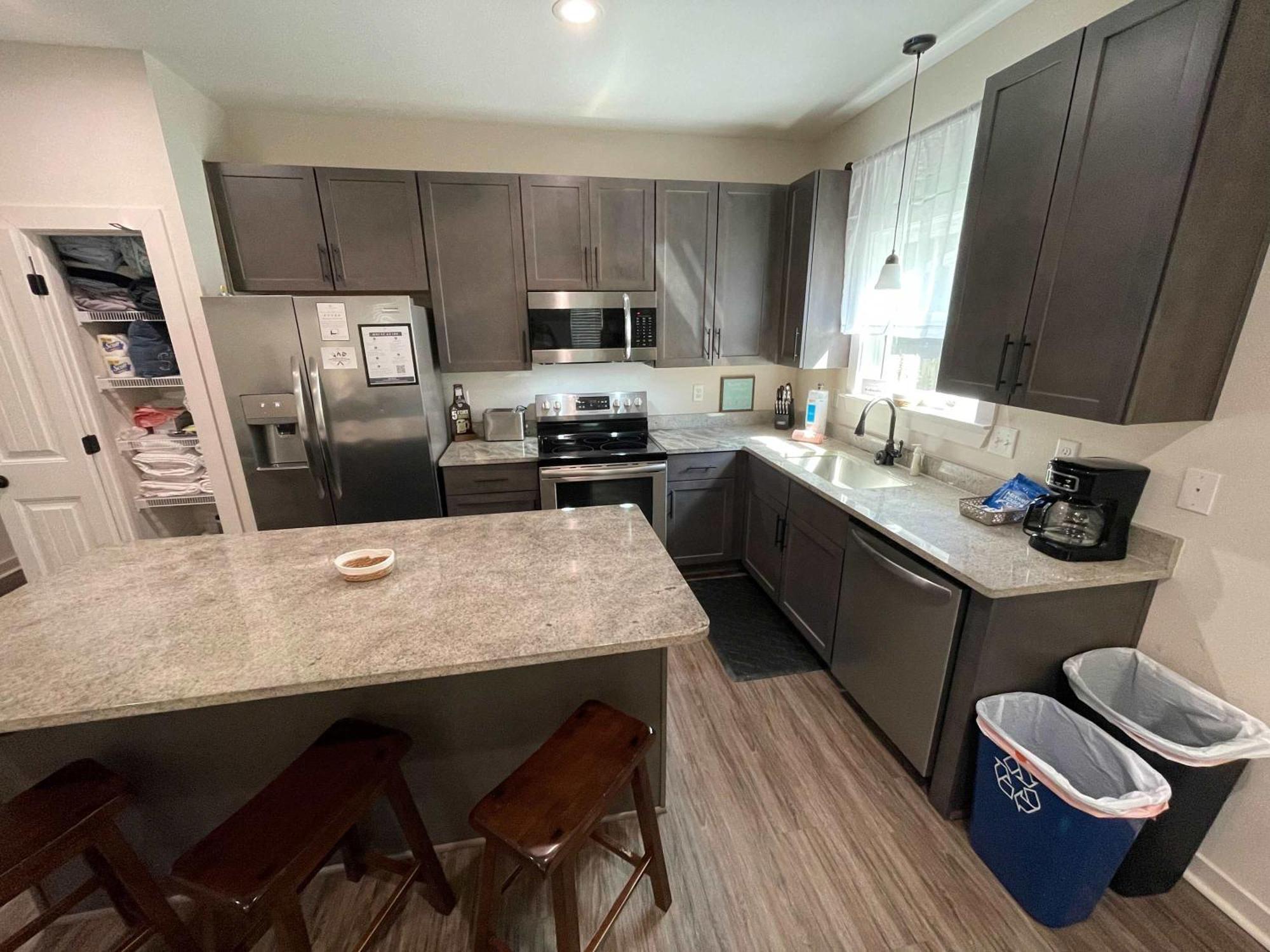Beach Flow Bungalow-Mins To Downtown-Dining-Base Pensacola Zewnętrze zdjęcie